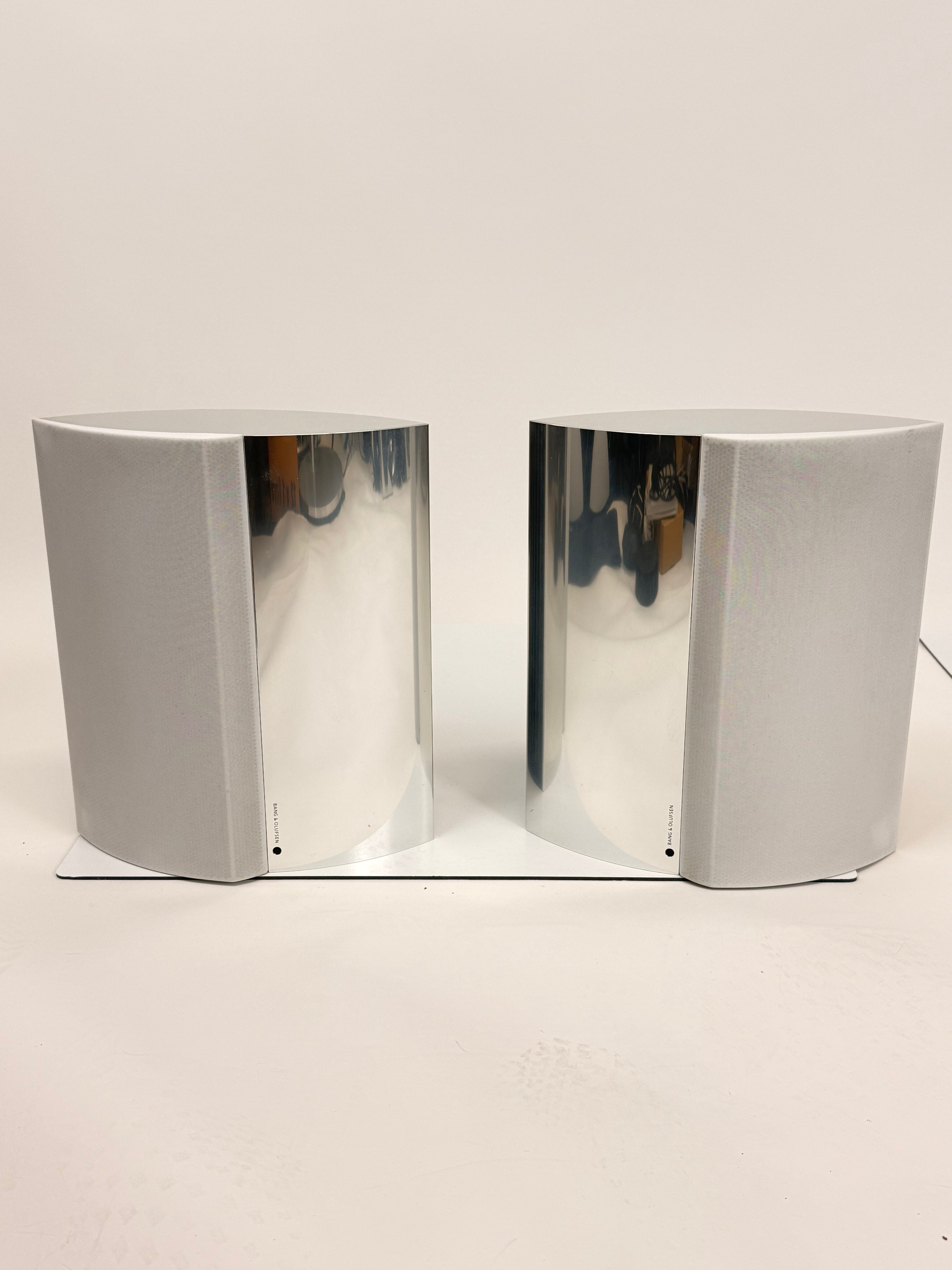 Bang & Olufsen Beolab 4000 ∙ Speakers ∙ SkynnexAV