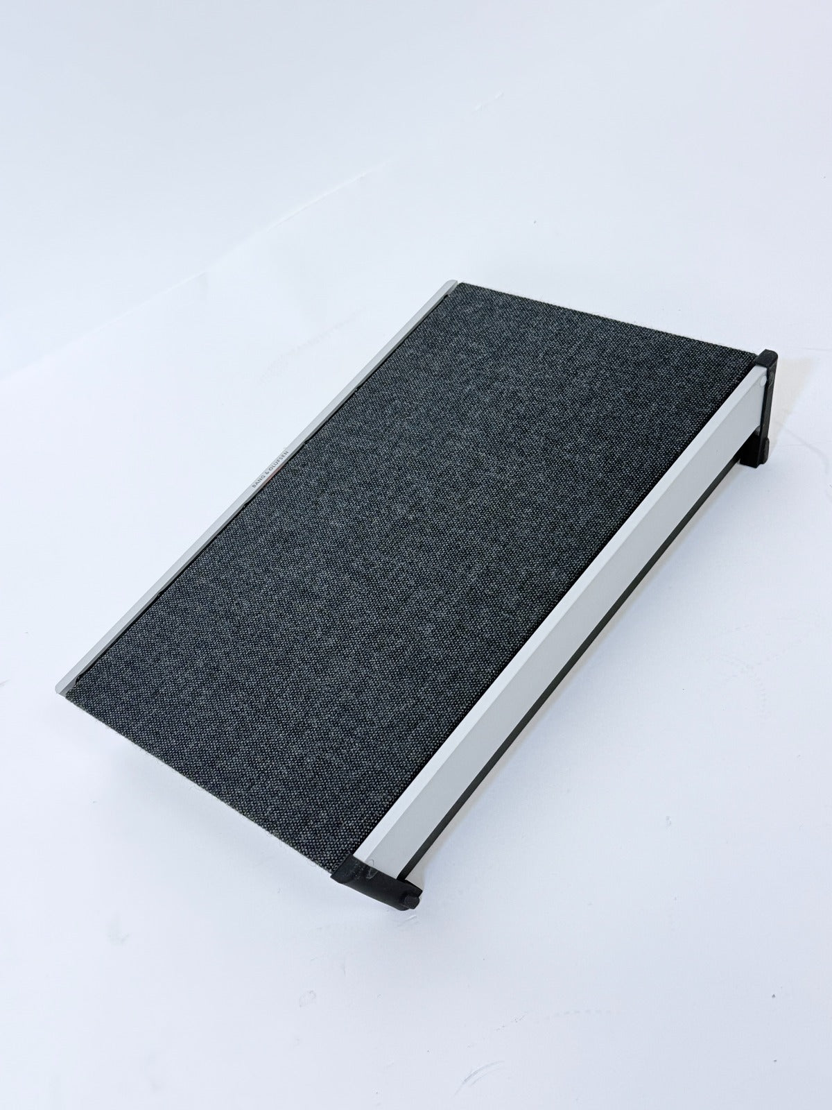 Bang & Olufsen Beosound Level ∙ Speakers ∙ SkynnexAV