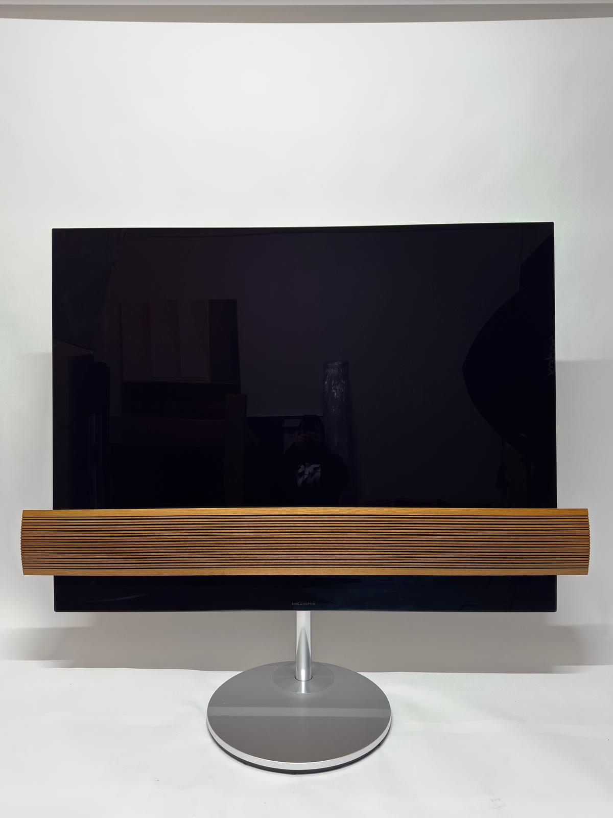 Bang & Olufsen Beovision Eclipse ∙ Televisions ∙ SkynnexAV