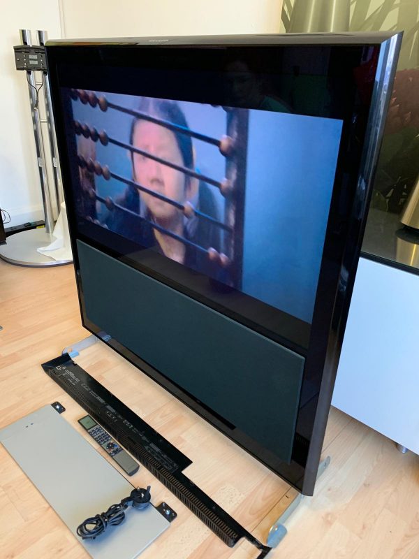 Bang & Olufsen BeoVision 10 - 46