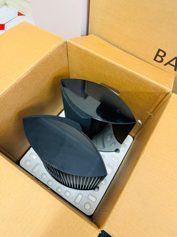 Bang & Olufsen BeoLab 4000 Active Loudspeakers in black with Wall bracket - Image 2