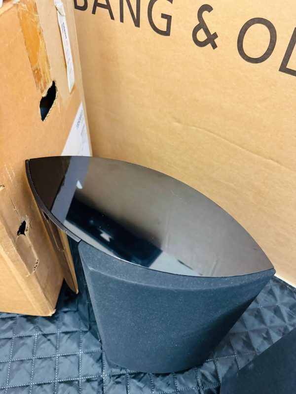 Bang & Olufsen BeoLab 4000 Active Loudspeakers in black with Wall bracket - Image 5