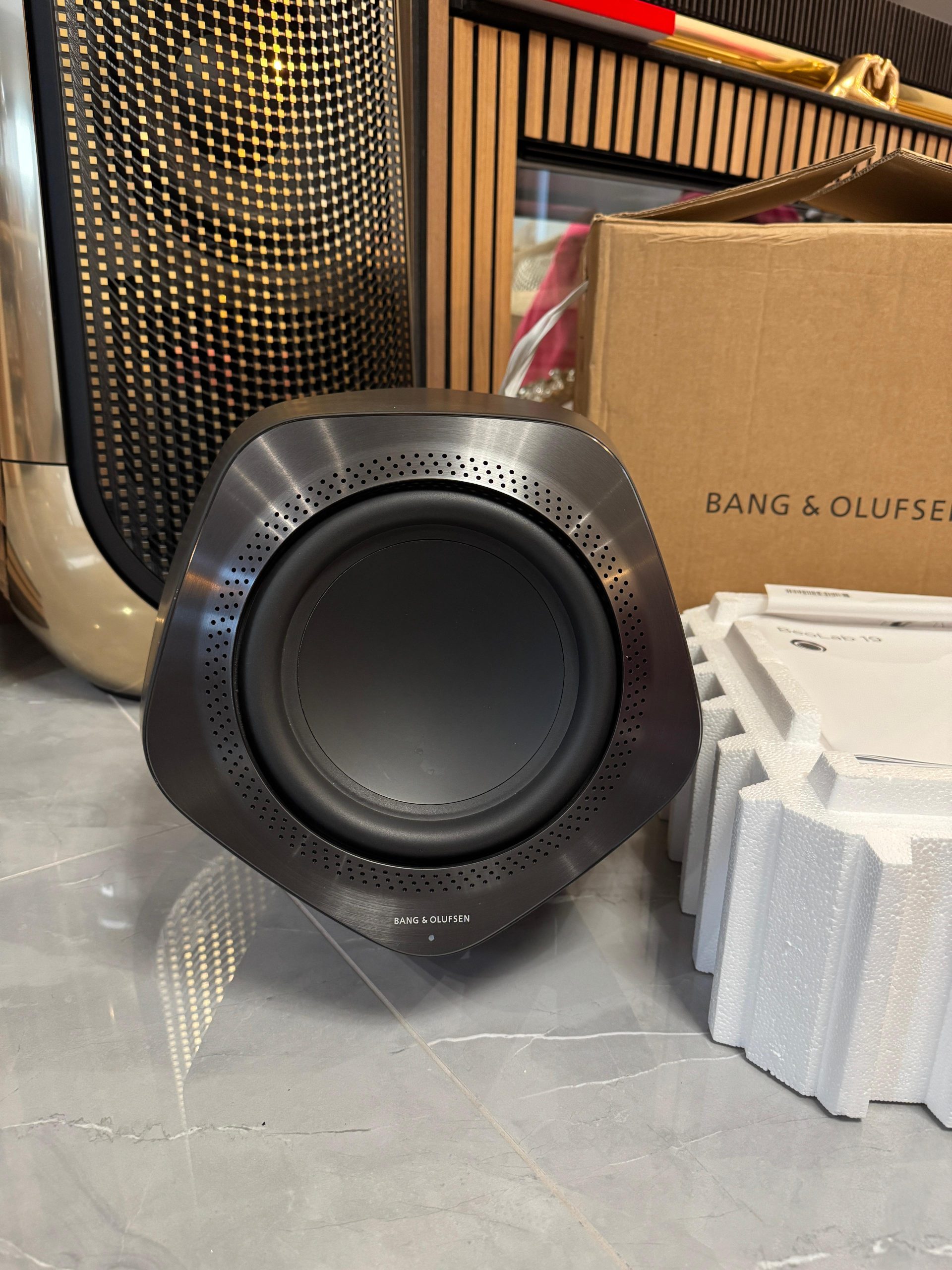 Bang & Olufsen BeoLab 19 Wireless Subwoofer Black - Image 3