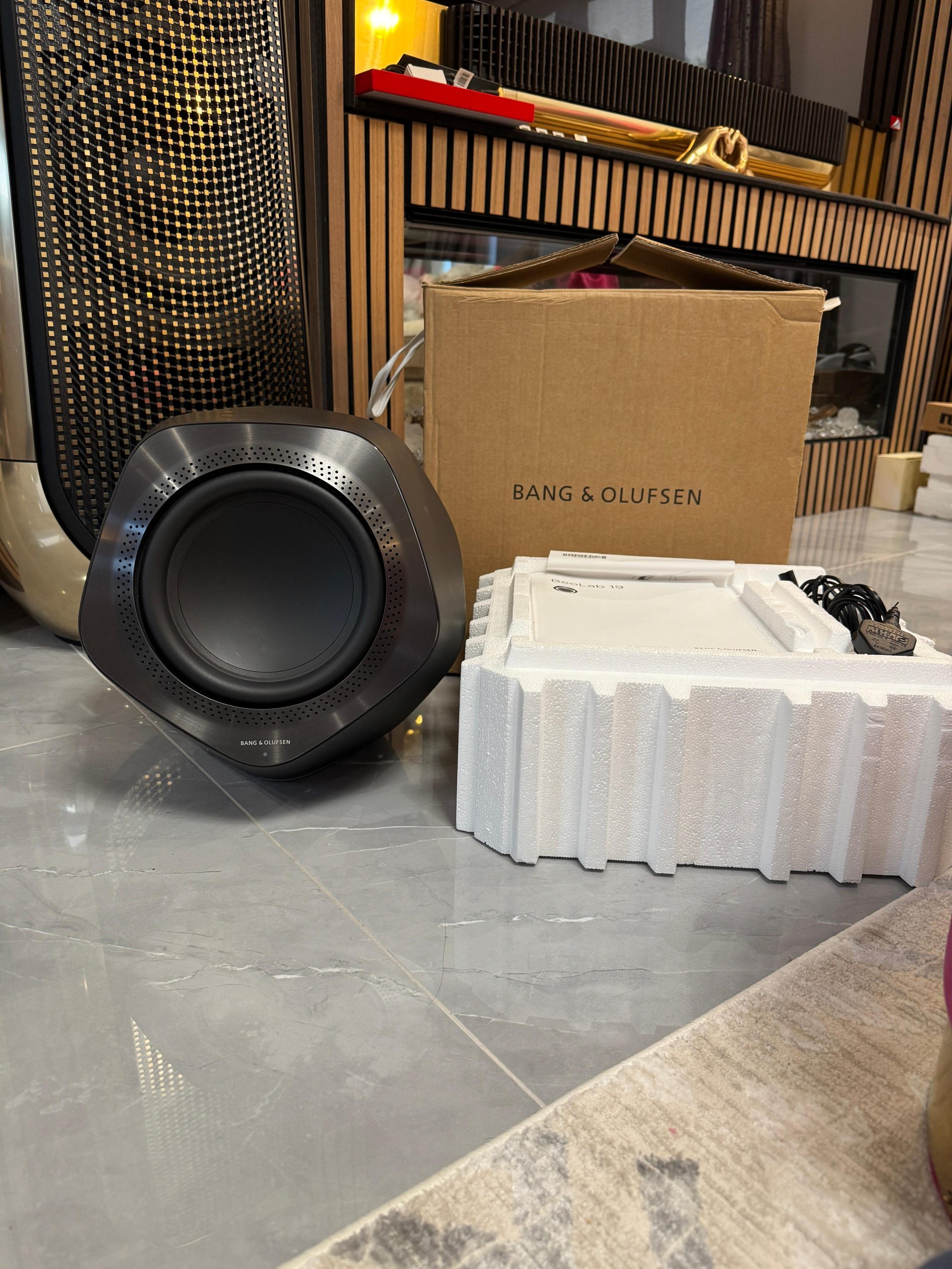 Bang & Olufsen BeoLab 19 Wireless Subwoofer Black - Image 2